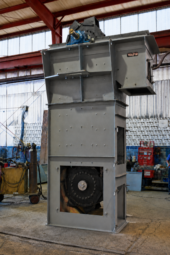 Head and tail sections for super-capacity bucket elevators
